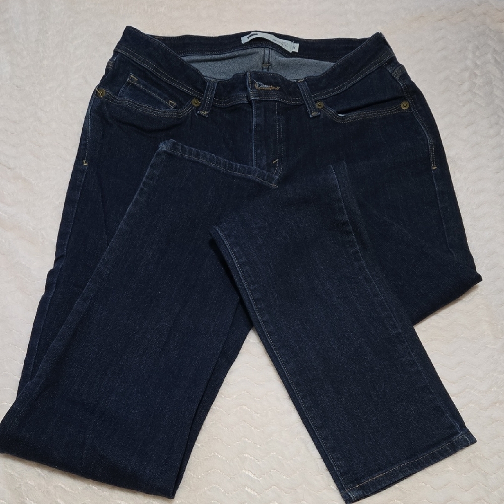 Levi's Classic Dark Blue Women's Curvy, Skinny Leg Jeans